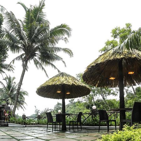 Thenmala Hormuz Inn Kolattupuzha Esterno foto