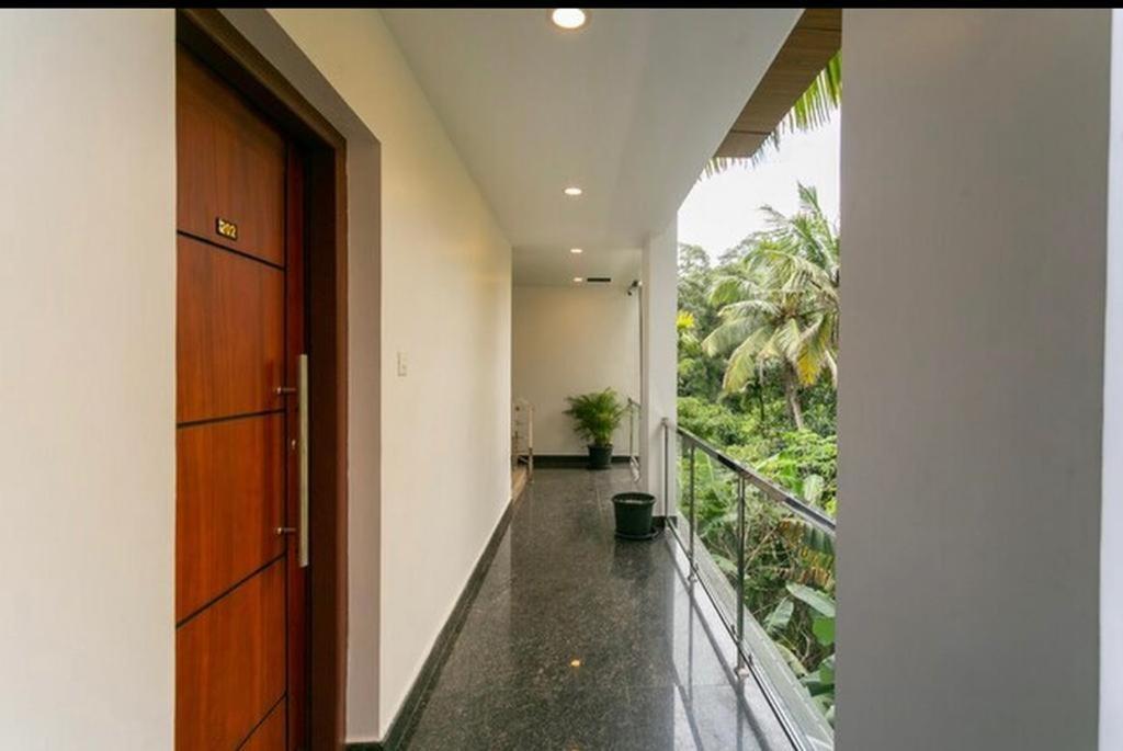 Thenmala Hormuz Inn Kolattupuzha Esterno foto