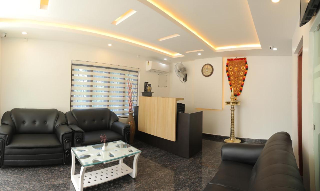 Thenmala Hormuz Inn Kolattupuzha Esterno foto